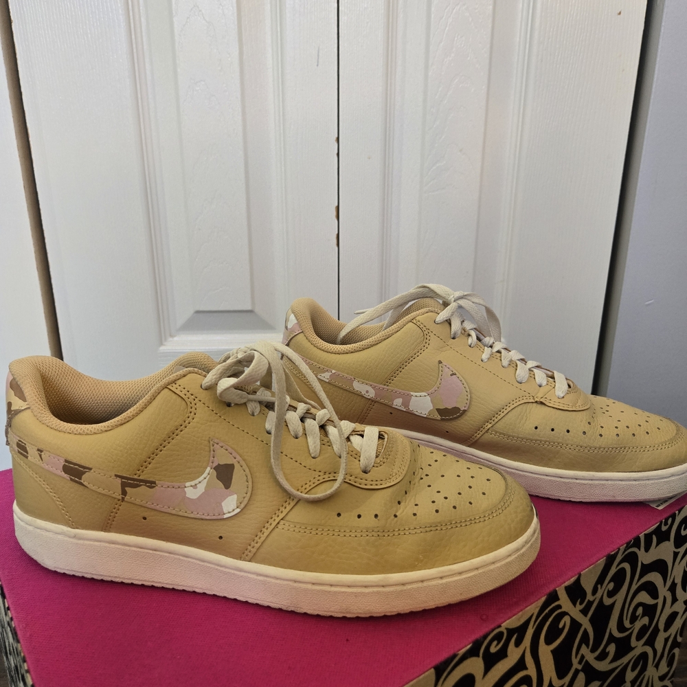 Nike Yellow Low-Top Sneakers with Pink Camo Swoosh